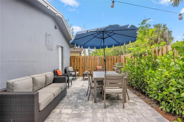 1208 NE 5th Ave 3, Fort Lauderdale, FL 33304