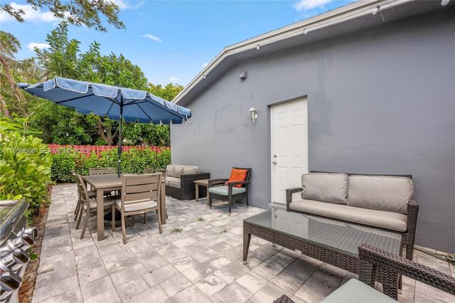 1208 NE 5th Ave 3, Fort Lauderdale, FL 33304