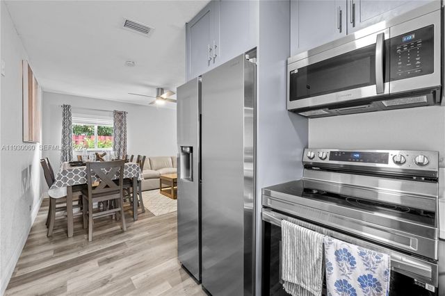 1208 NE 5th Ave 3, Fort Lauderdale, FL 33304