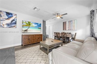 1208 NE 5th Ave 3, Fort Lauderdale, FL 33304