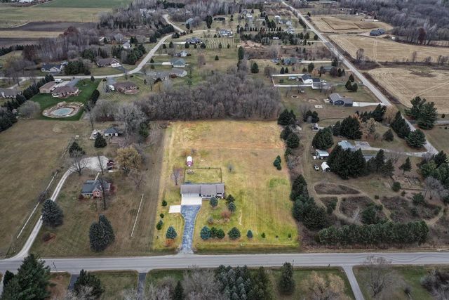 8144 SOUTH CHASE ROAD, Pulaski, WI 54162