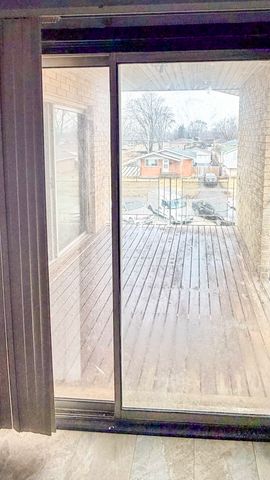 14547 Keystone Avenue 12, Midlothian, IL 60445