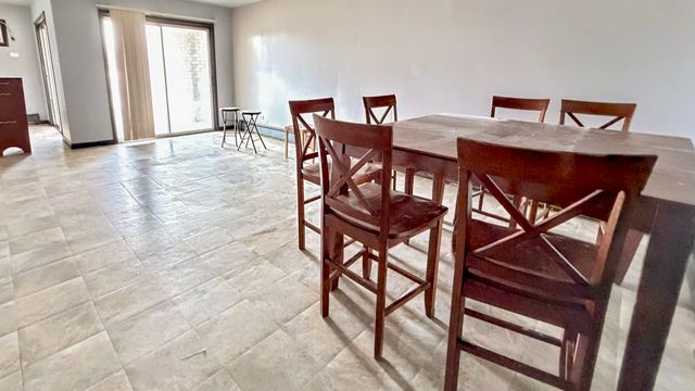 14547 Keystone Avenue 12, Midlothian, IL 60445