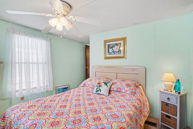 5 Crooked Island Circle, Murrells Inlet, SC 29576