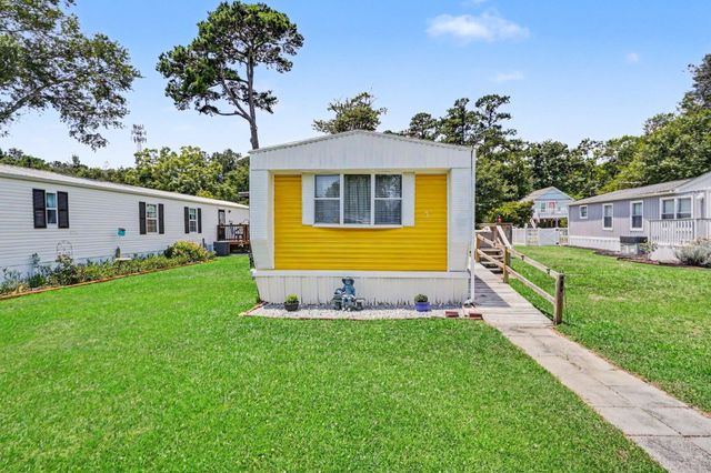 5 Crooked Island Circle, Murrells Inlet, SC 29576