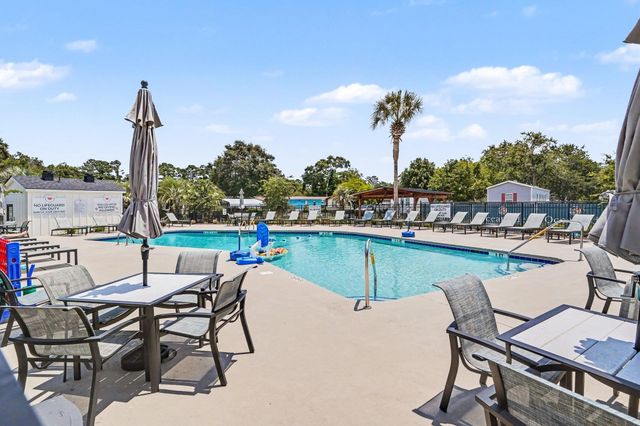 5 Crooked Island Circle, Murrells Inlet, SC 29576