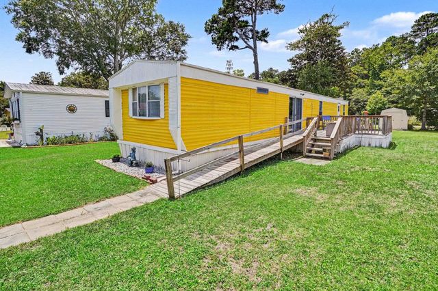 5 Crooked Island Circle, Murrells Inlet, SC 29576