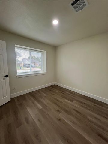 1010 Glen Valley Drive, Humble, TX 77338