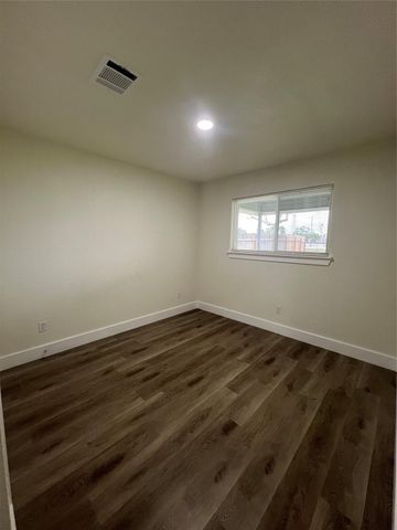 1010 Glen Valley Drive, Humble, TX 77338