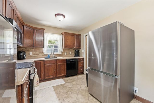 5012 Russell Avenue N, Minneapolis, MN 55430