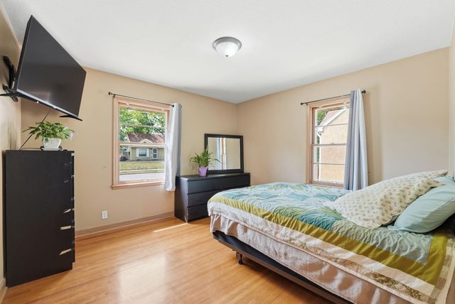 5012 Russell Avenue N, Minneapolis, MN 55430