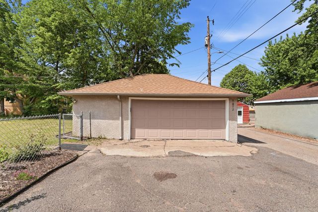 5012 Russell Avenue N, Minneapolis, MN 55430