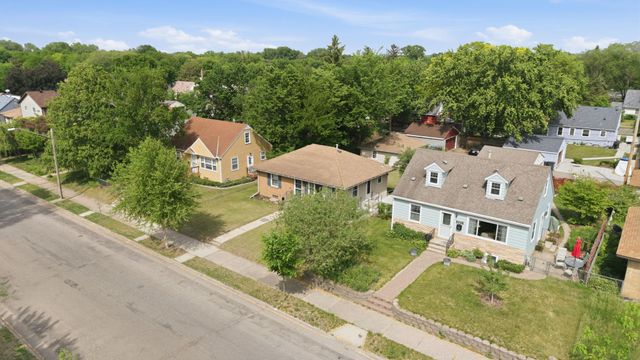 5012 Russell Avenue N, Minneapolis, MN 55430