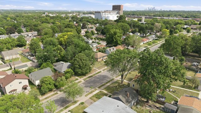 5012 Russell Avenue N, Minneapolis, MN 55430