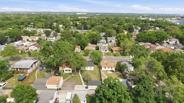 5012 Russell Avenue N, Minneapolis, MN 55430