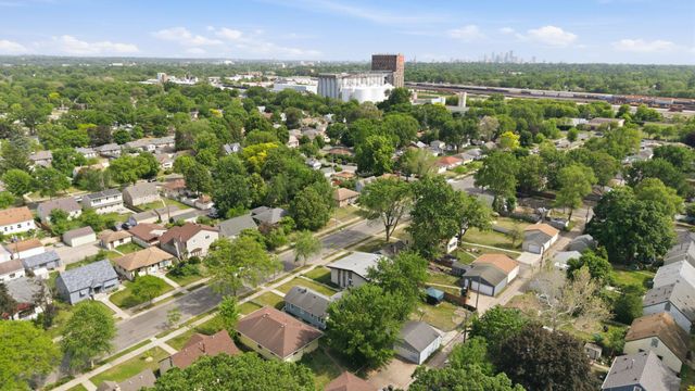 5012 Russell Avenue N, Minneapolis, MN 55430