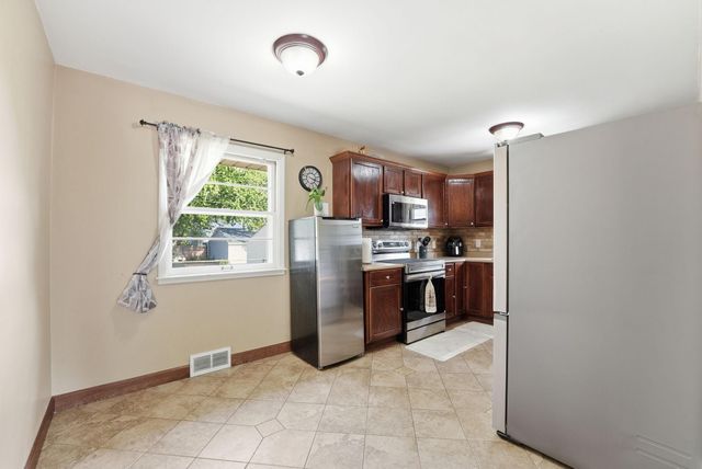 5012 Russell Avenue N, Minneapolis, MN 55430