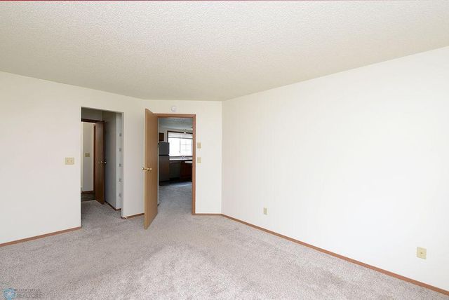 3442 32nd Street S, Fargo, ND 58104
