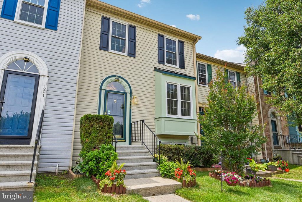 Image 4 of property listing at 1603 WINDING BROOK WAY, Baltimore, MD 21244