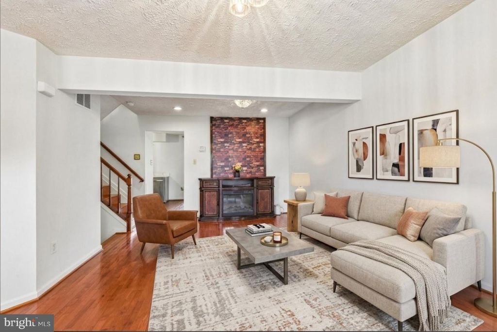 Image 6 of property listing at 1603 WINDING BROOK WAY, Baltimore, MD 21244