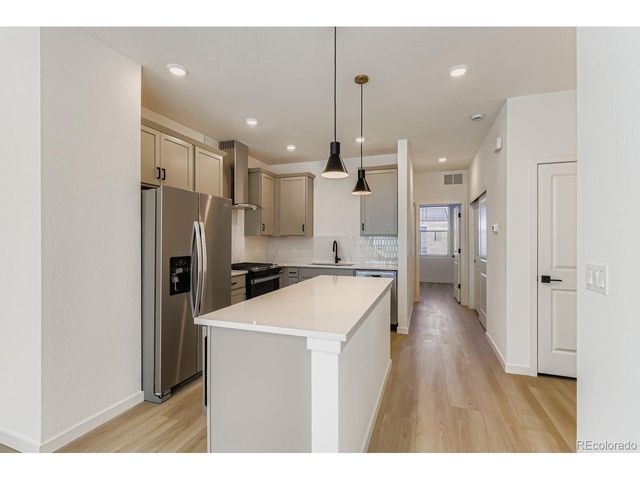 15344 W 69th Ave, Arvada, CO 80007