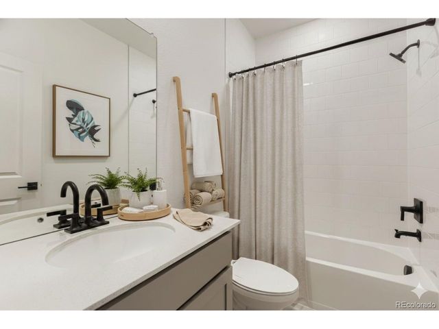 15344 W 69th Ave, Arvada, CO 80007