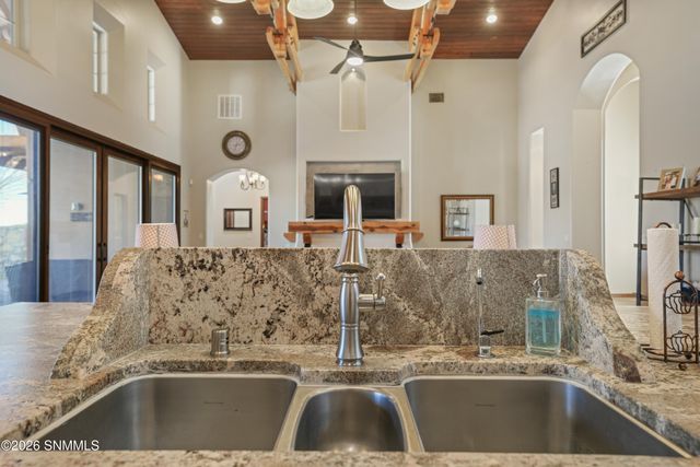 275 Sandy Beach Road, Las Cruces, NM 88005