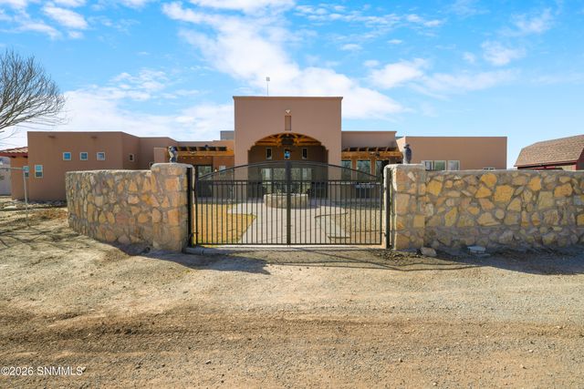 275 Sandy Beach Road, Las Cruces, NM 88005