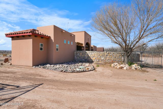 275 Sandy Beach Road, Las Cruces, NM 88005