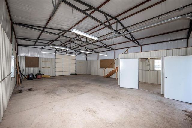 4701 E Prairie Grove Road, Guthrie, OK 73044