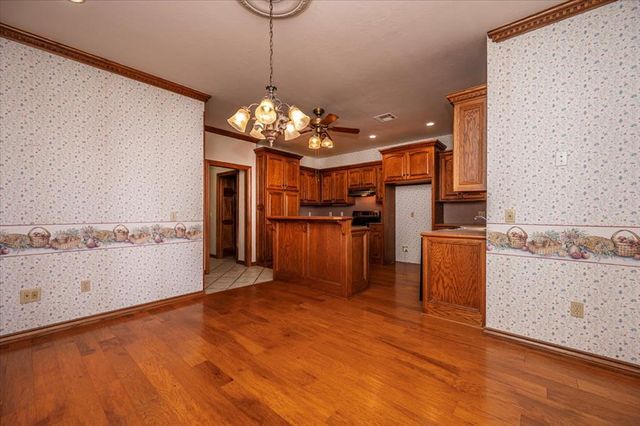 4701 E Prairie Grove Road, Guthrie, OK 73044