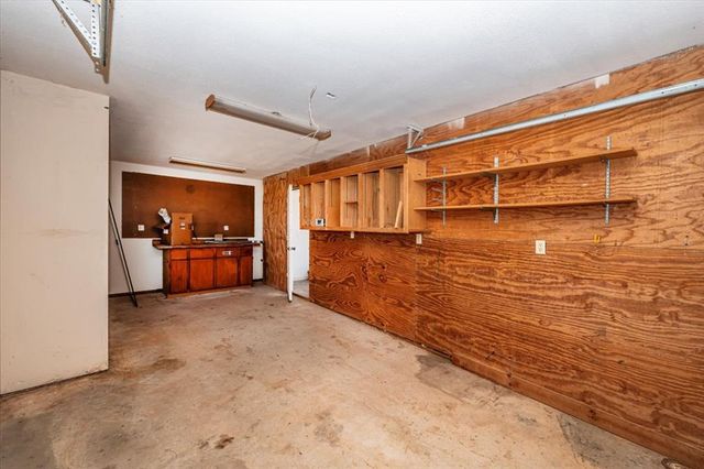 4701 E Prairie Grove Road, Guthrie, OK 73044