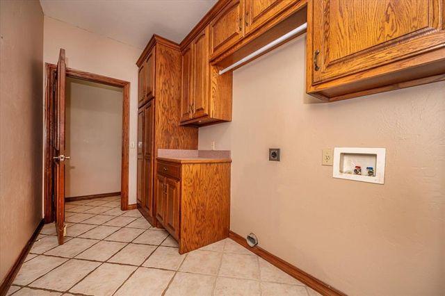 4701 E Prairie Grove Road, Guthrie, OK 73044