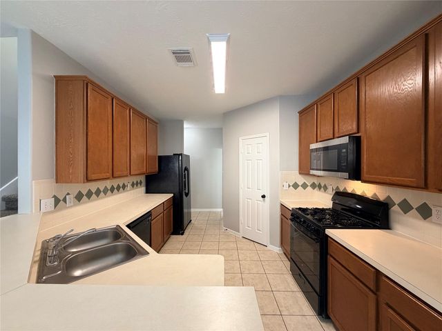 4531 Park Trail Lane, Pasadena, TX 77505