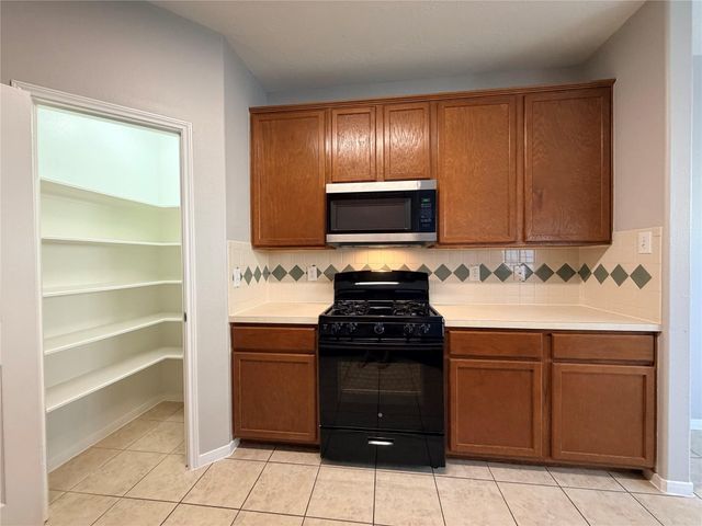 4531 Park Trail Lane, Pasadena, TX 77505