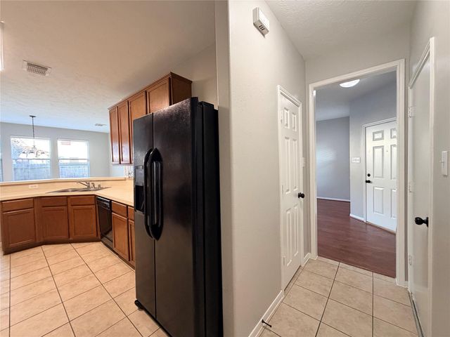 4531 Park Trail Lane, Pasadena, TX 77505