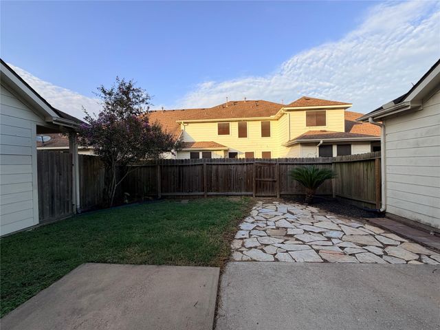 4531 Park Trail Lane, Pasadena, TX 77505