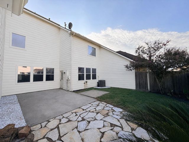 4531 Park Trail Lane, Pasadena, TX 77505