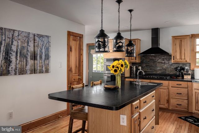 489 VAUGHT DR, Front Royal, VA 22630