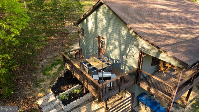 489 VAUGHT DR, Front Royal, VA 22630