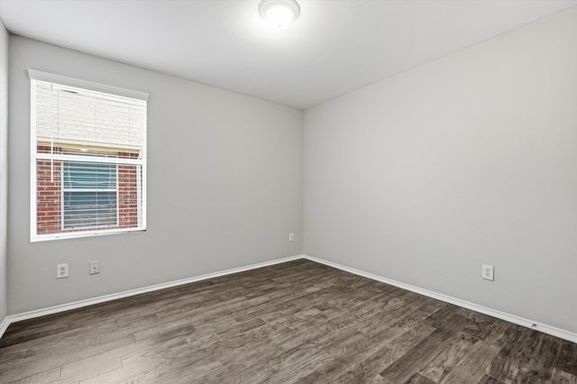 652 Lincoln Avenue, Lavon, TX 75166
