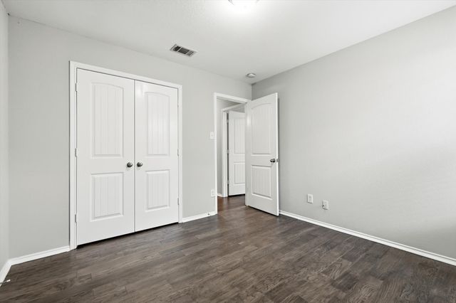 652 Lincoln Avenue, Lavon, TX 75166