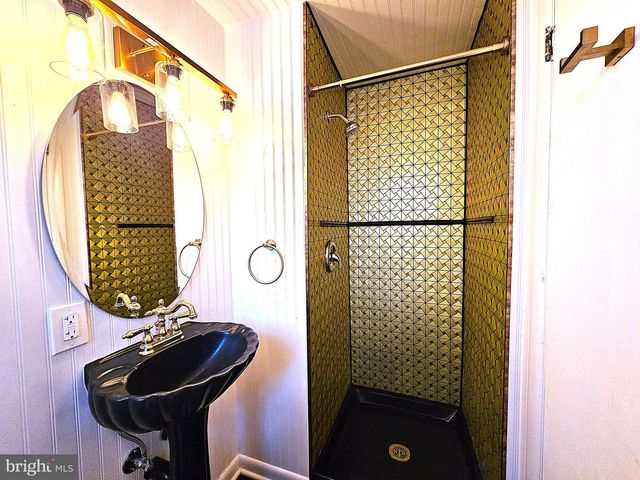 7740 LEESBURG PIKE, Falls Church, VA 22043