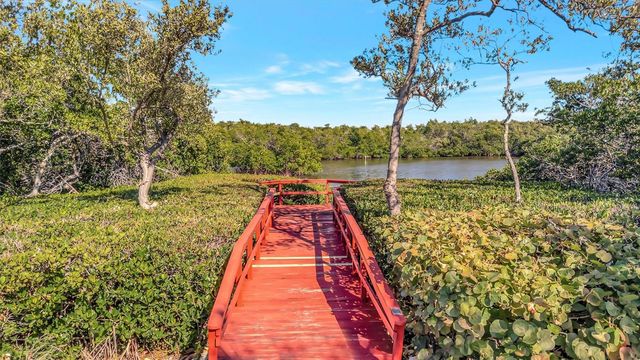 3893 CATALINA DRIVE, Bradenton, FL 34210