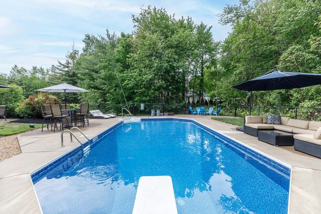 9 Misty Lane, Hooksett, NH 03106