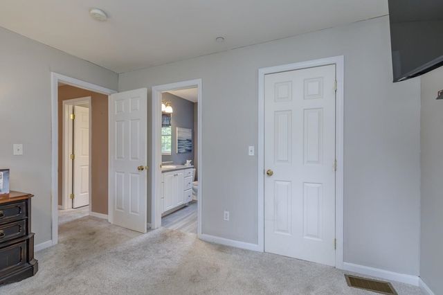 9 Misty Lane, Hooksett, NH 03106