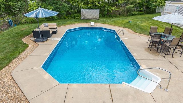 9 Misty Lane, Hooksett, NH 03106