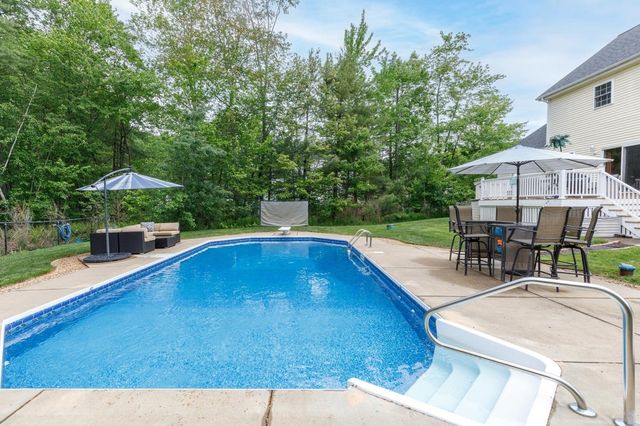 9 Misty Lane, Hooksett, NH 03106
