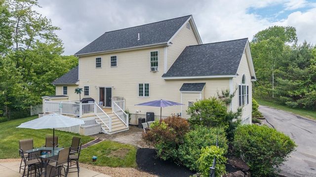 9 Misty Lane, Hooksett, NH 03106