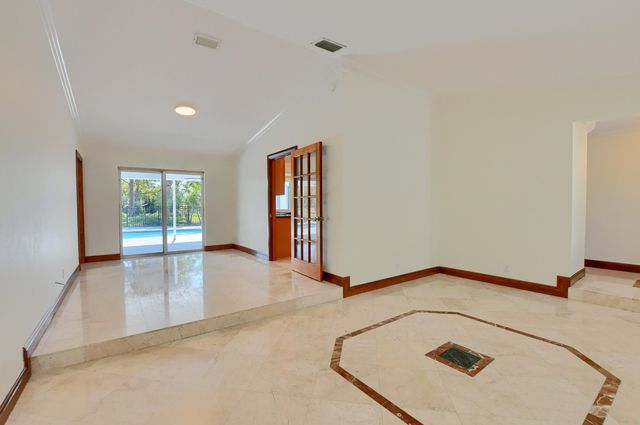 2334 Timbercreek Circle NW, Boca Raton, FL 33431